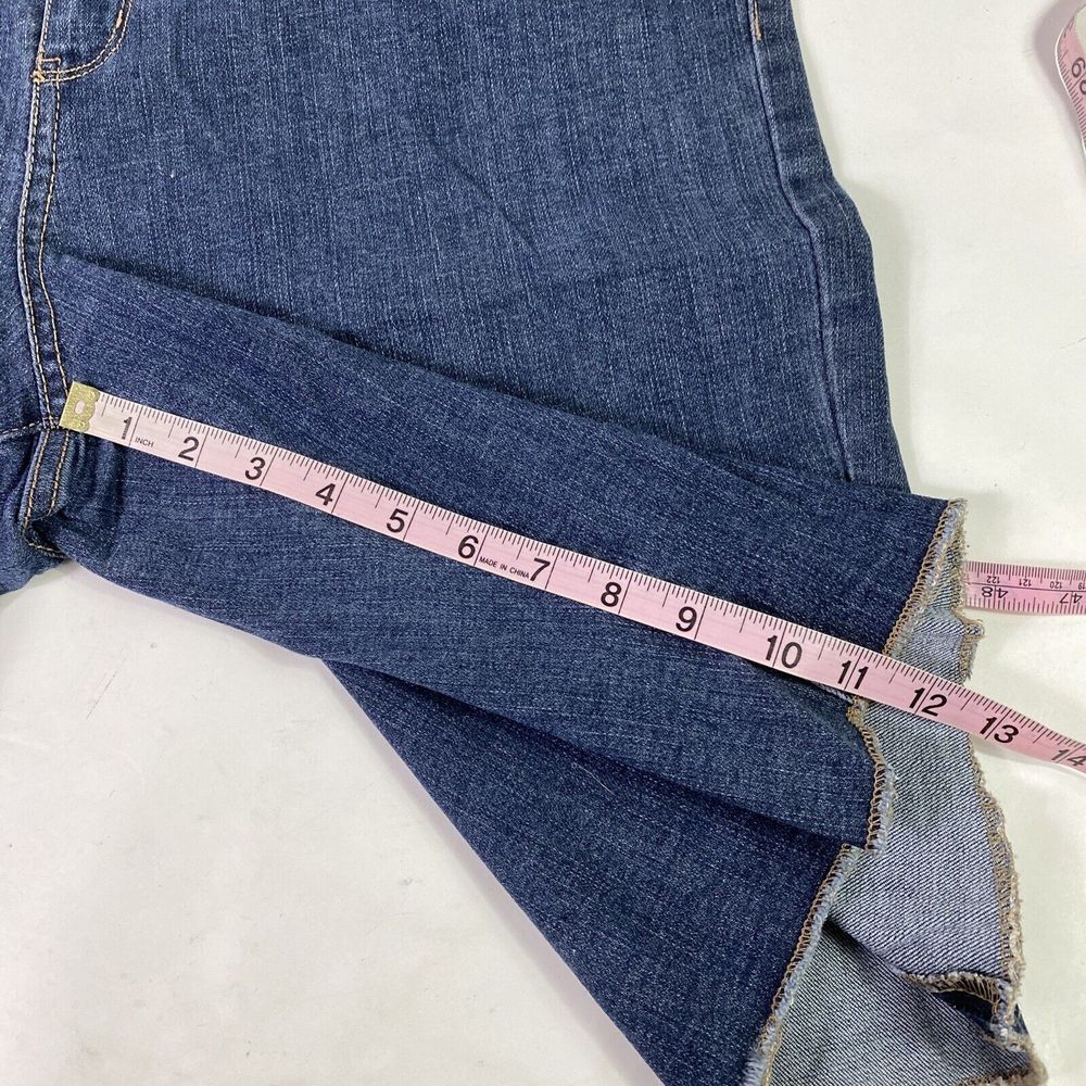 Time And Tru Shorts Bermuda Womens Size 20‎ Blue Denim Stretch Raw Hem mid rise - Picture 8 of 11